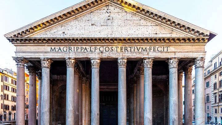 Trevi Fountain Private Tour at Vicus Caprarius and Pantheon