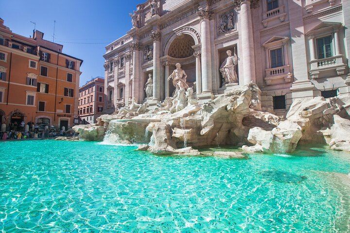 Trevi Fountain Private Tour at Vicus Caprarius and Pantheon