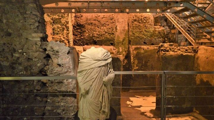 Trevi Fountain, Vicus Caprarius and Spanish Steps Walking Tour