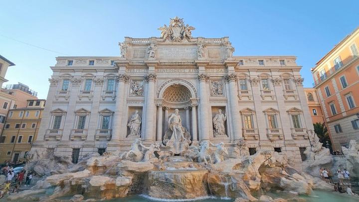 Trevi Fountain, Vicus Caprarius and Spanish Steps Walking Tour