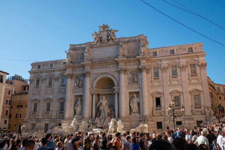 Trevi Fountain, Vicus Caprarius and Spanish Steps Walking Tour