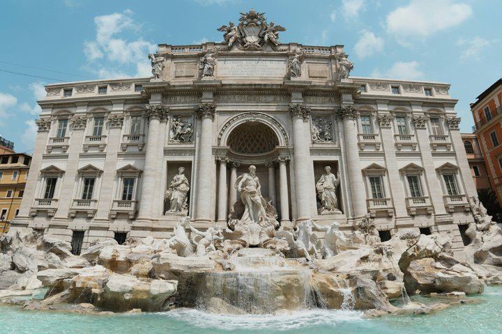 Trevi Fountain, Vicus Caprarius and Spanish Steps Walking Tour