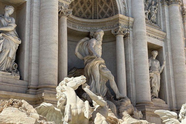 Trevi Fountain with optional Underground Experience in Rome