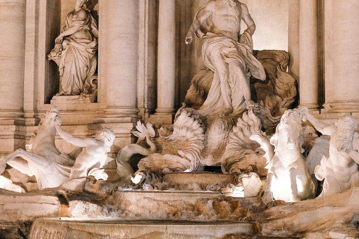 Trevi Fountain with optional Underground Experience in Rome