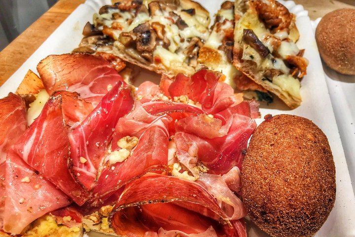 tyical italian pizza