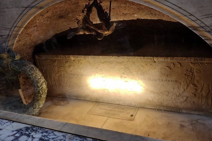 Underground Trevi Fountain + Pantheon/Spanish Steps -PRIVATE TOUR