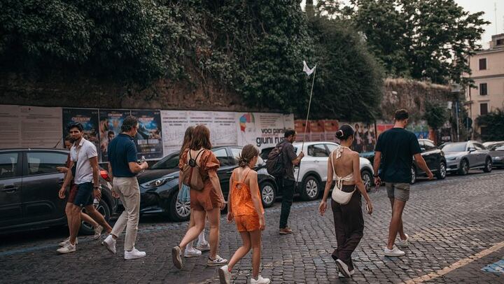 Walk the magic of Rome at night
