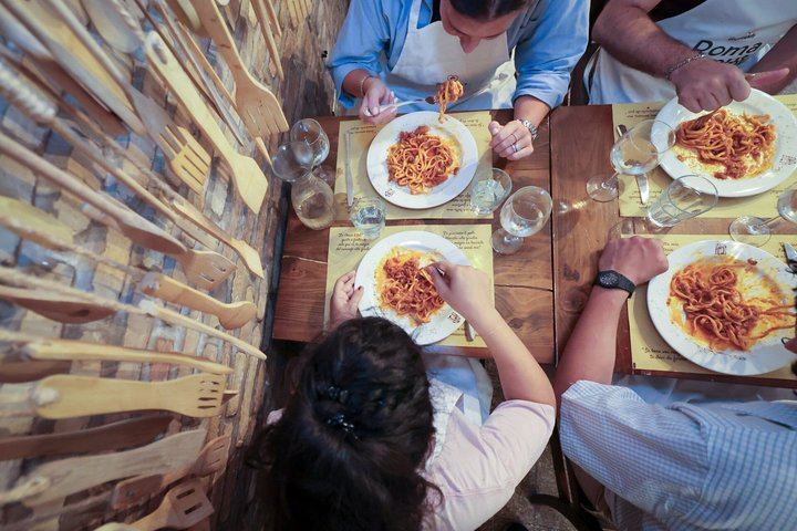 When in Rome: Pasta Cooking Class & Dinner in the Jewish Ghetto